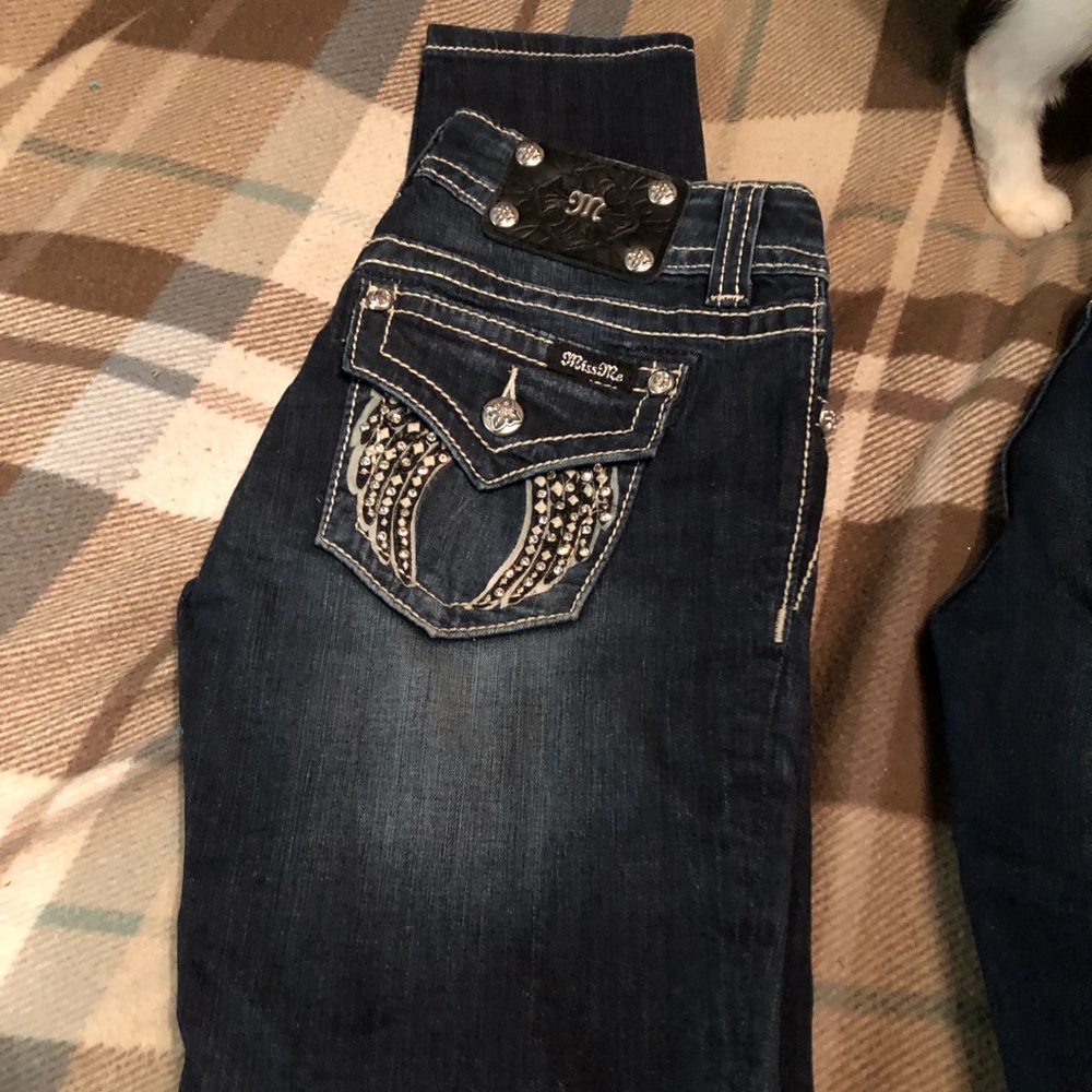 LIKE NEW $220- Miss Me signature SKINNY Angel